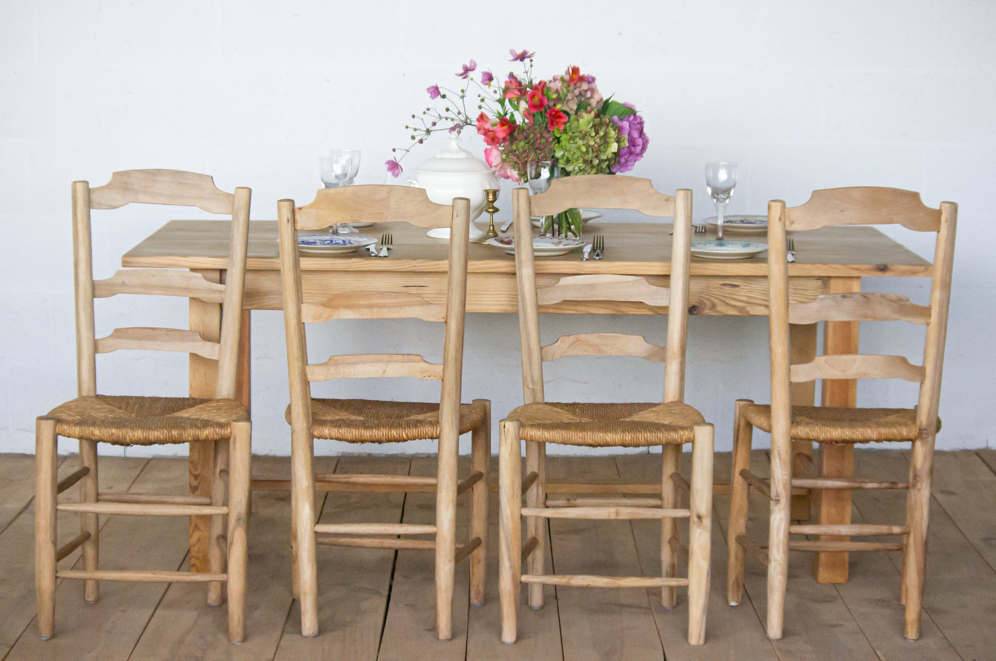 Lot de 4 chaises paillées en bois, solides, très jolies !